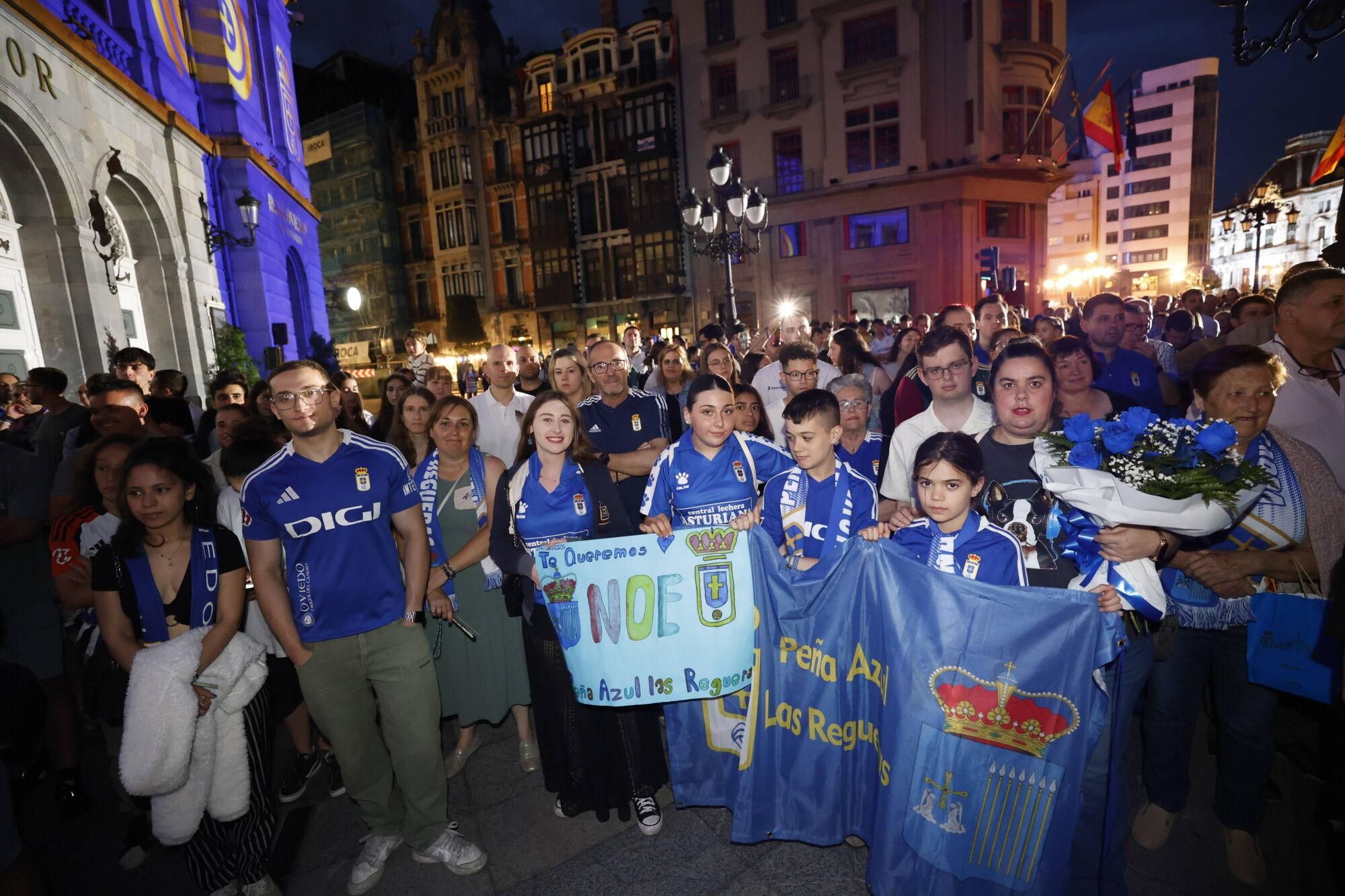 Así fue la presentación de la nueva camisera del Real Oviedo para jugar en Primera