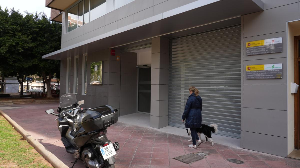 La obra del edificio ubicado en la plaza Borrull de Castelló está terminada a falta de instalar el mobiliario en el interior.