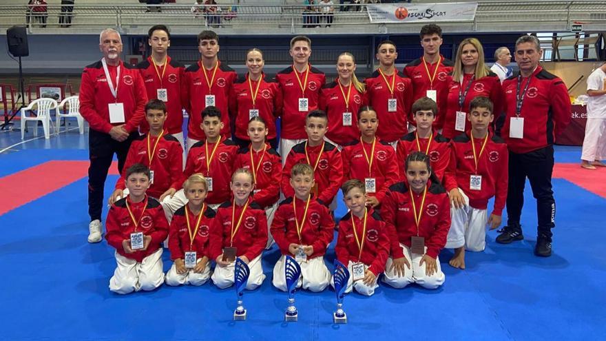 El Goju Ryu Torremolinos se lleva 6 medallas en el Nacional de Kárate