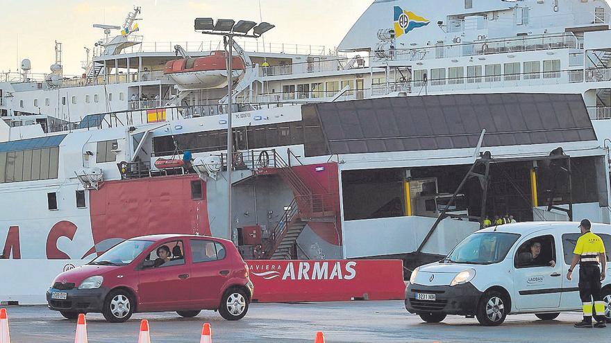 El Estado encarece las tasas portuarias en Canarias pero no en Baleares