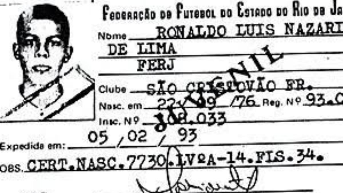 La licencia de Ronaldo como juvenil en el São Cristovão