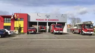 Gafas de visión térmica y nuevos camiones, en la lista de deseos concedidos a los bomberos de Zamora