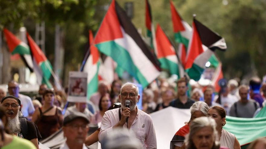 Una marcha por Palestina recorre las calles de Córdoba desde Ronda de los Tejares hasta la Corredera