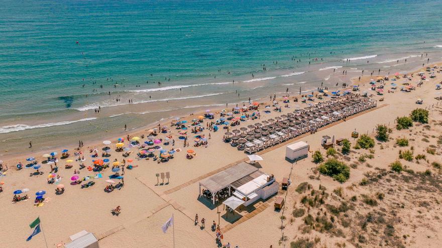 Descubre el beach club de Conviction, un paraíso para disfrutar de la costa alicantina