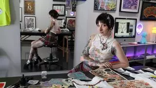 Shokunin, tatuadora: «Un tatuaje tradicional japonés no es para todo el mundo, en cuanto al compromiso que hay que tener»