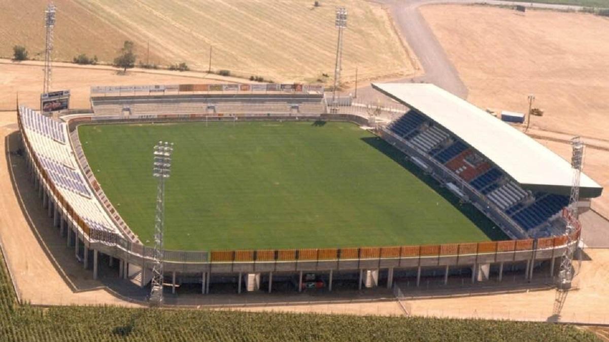 L'Estadi Municipal de Vilatenim a punt de ser inaugurat el 25 d'agost de 1986