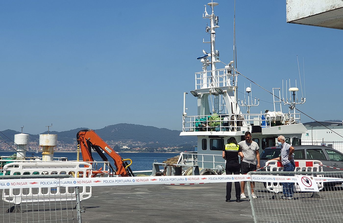 El Nuevo Confurco en el Puerto e Vigo.jpg
