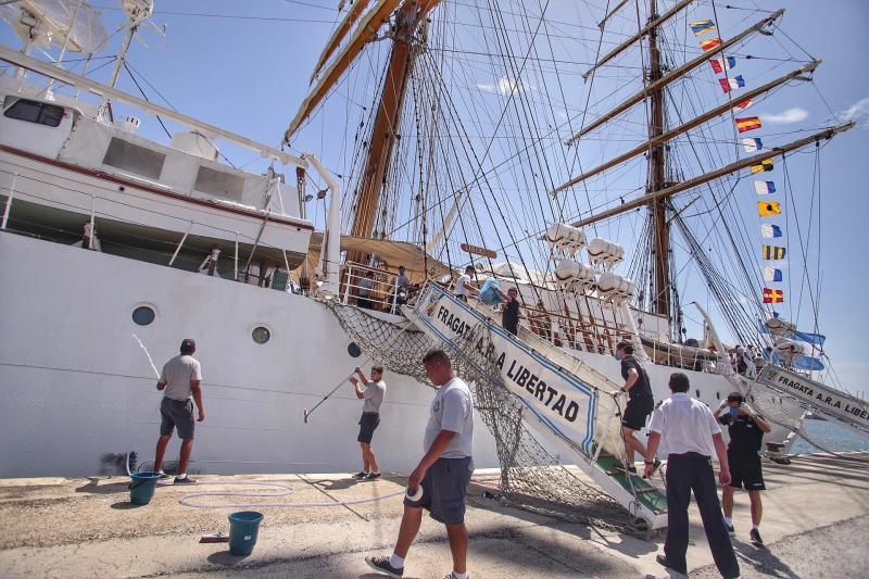 La Fragata 'ARA Libertad', en Tenerife