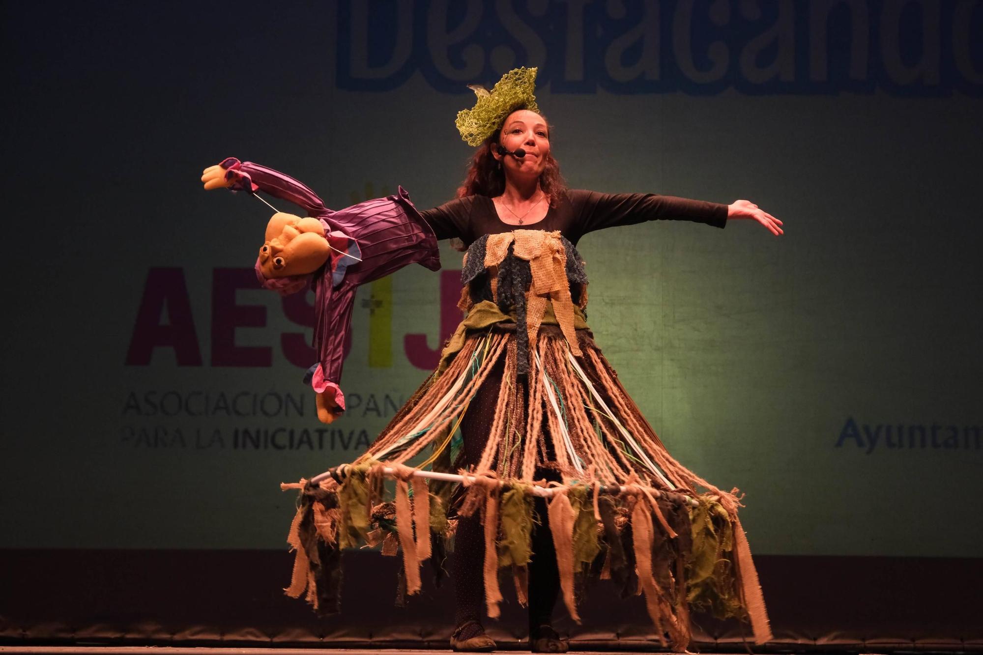 Entrega de premios 'Destacando' en el teatro López de Ayala de Badajoz