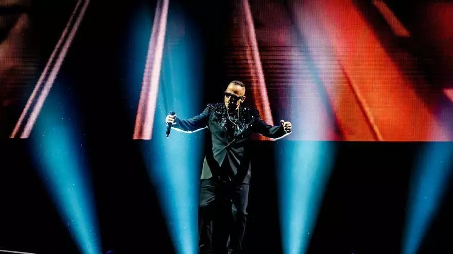 Eros Ramazzotti celebra 40 años de éxitos en el Palau Sant Jordi