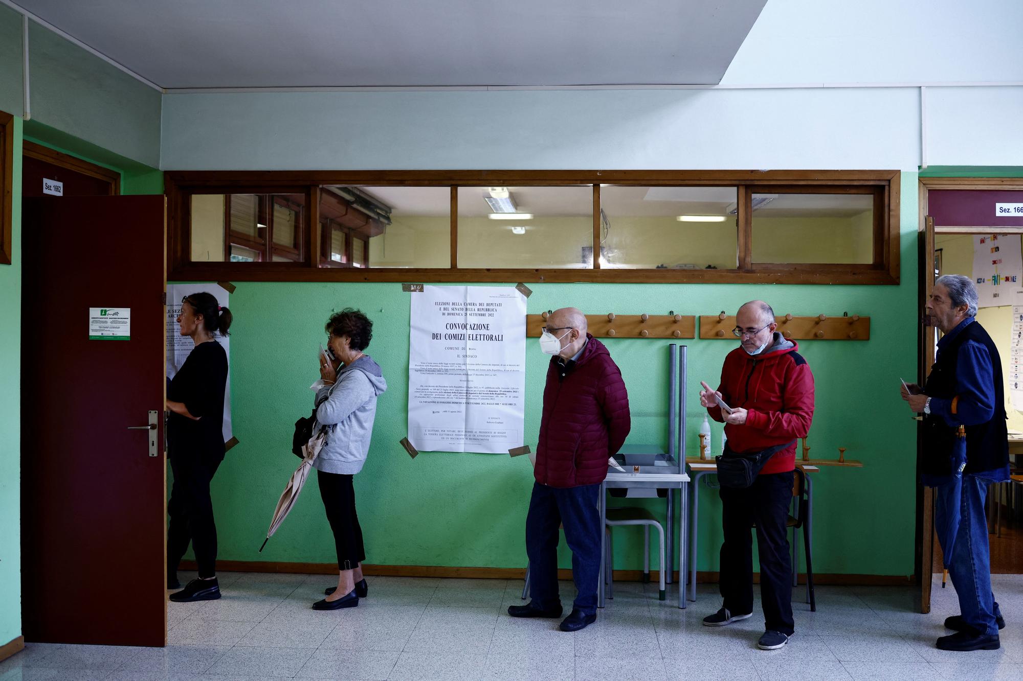 Snap election in Italy