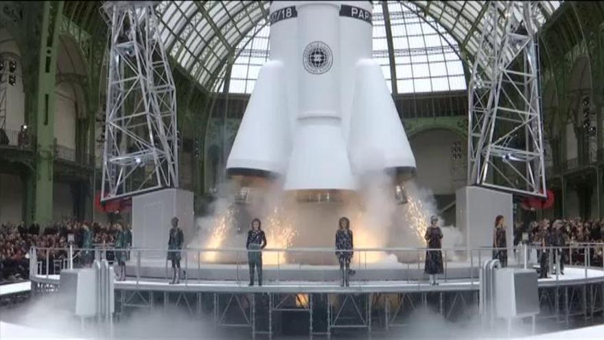 Chanel convierte París en una estación espacial
