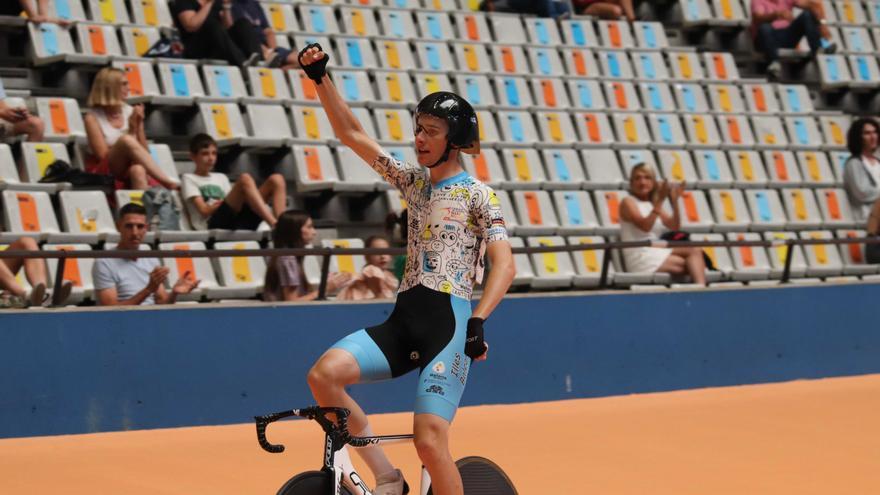 Francesc Bennàssar ganó su primer título absoluto de ciclismo en pista a su ídolo