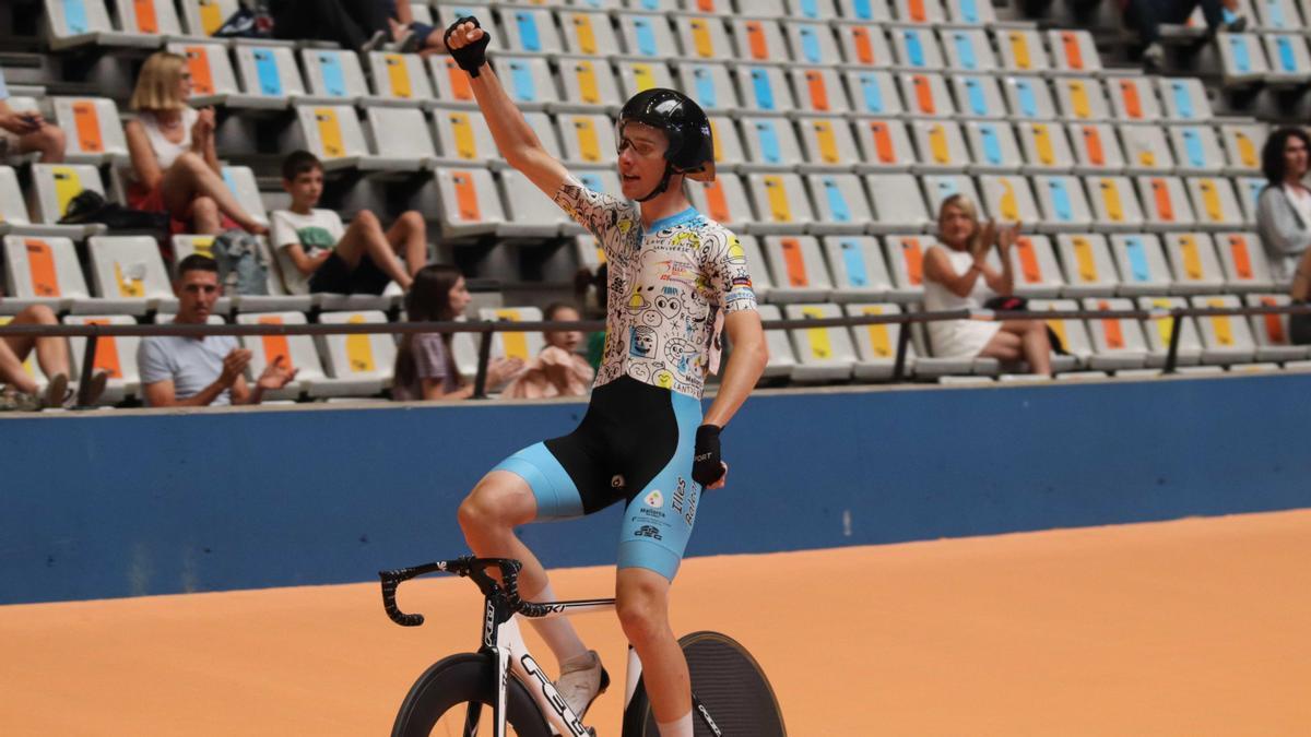 Frances Bennàssar celebra su trunfo en la eliminación