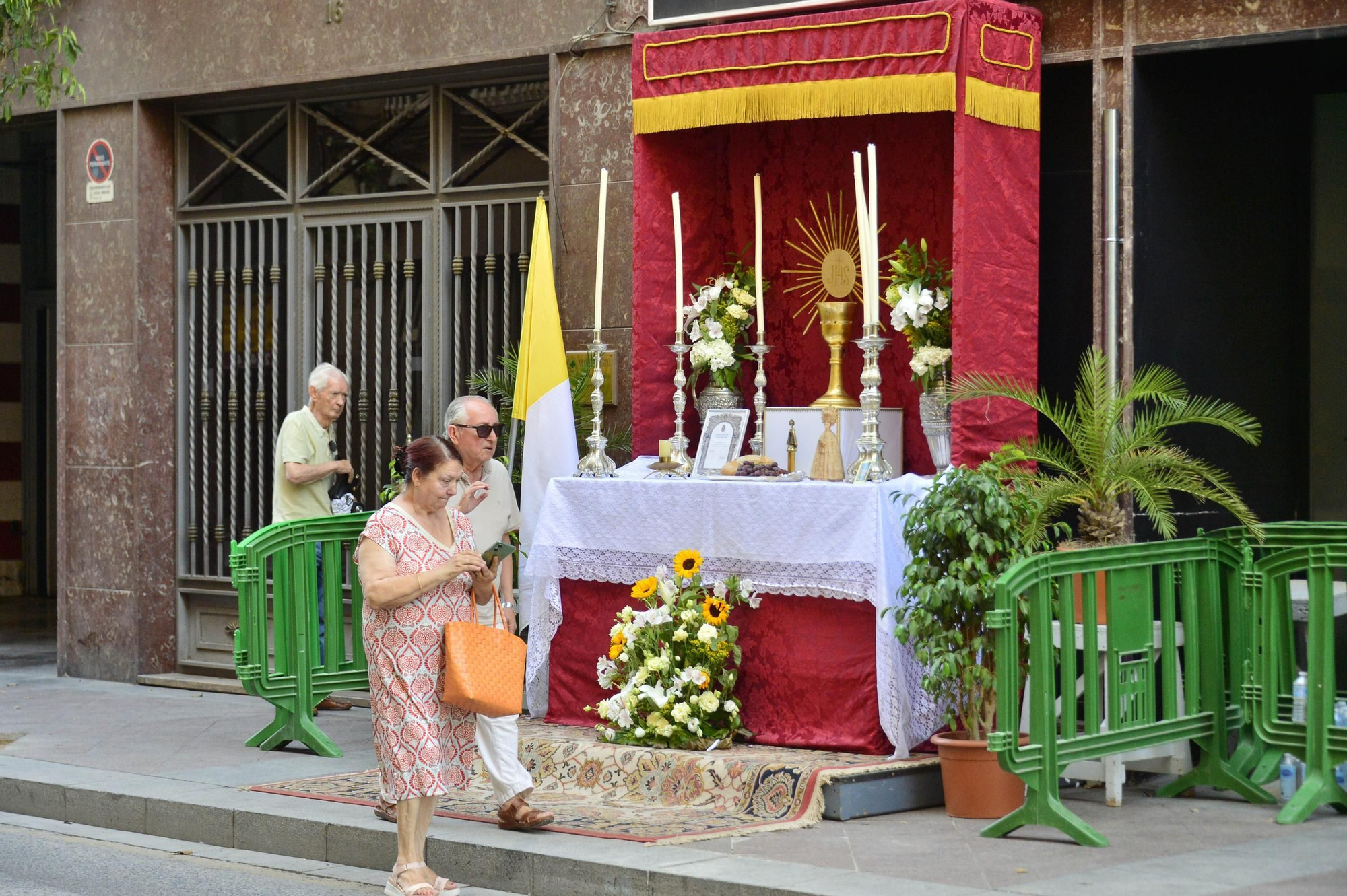Procesion del Corpus Christi y Altares en Elche