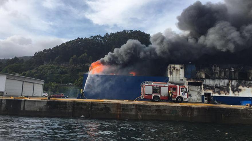 El incendio de Fandicosta, desde el mar