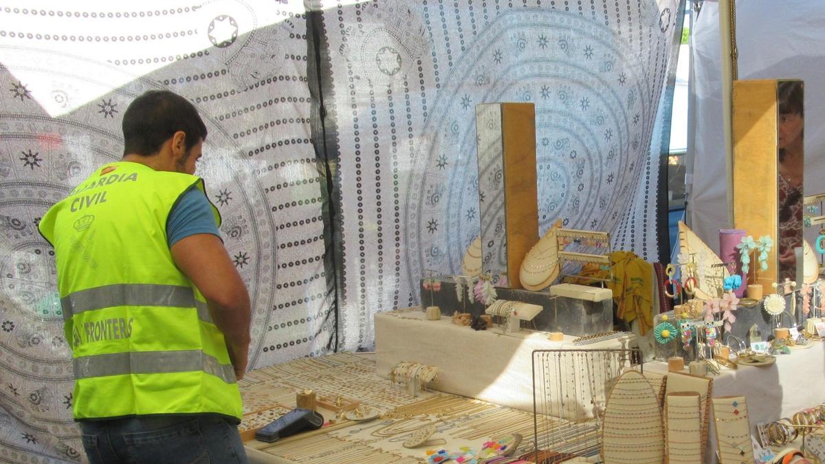 Investigación de la Guardia Civil en mercadillos de Ibiza