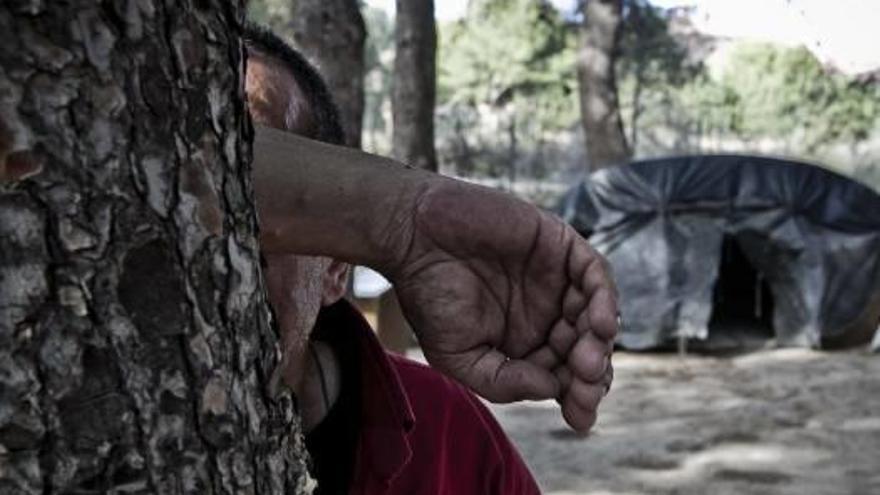 Una persona con discapacidad y en situación de pobreza en la provincia de Alicante.