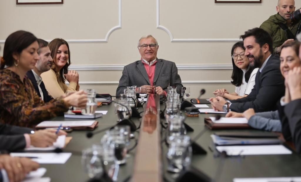 La reunión del Valencia CF con el Ayuntamiento, en imágenes