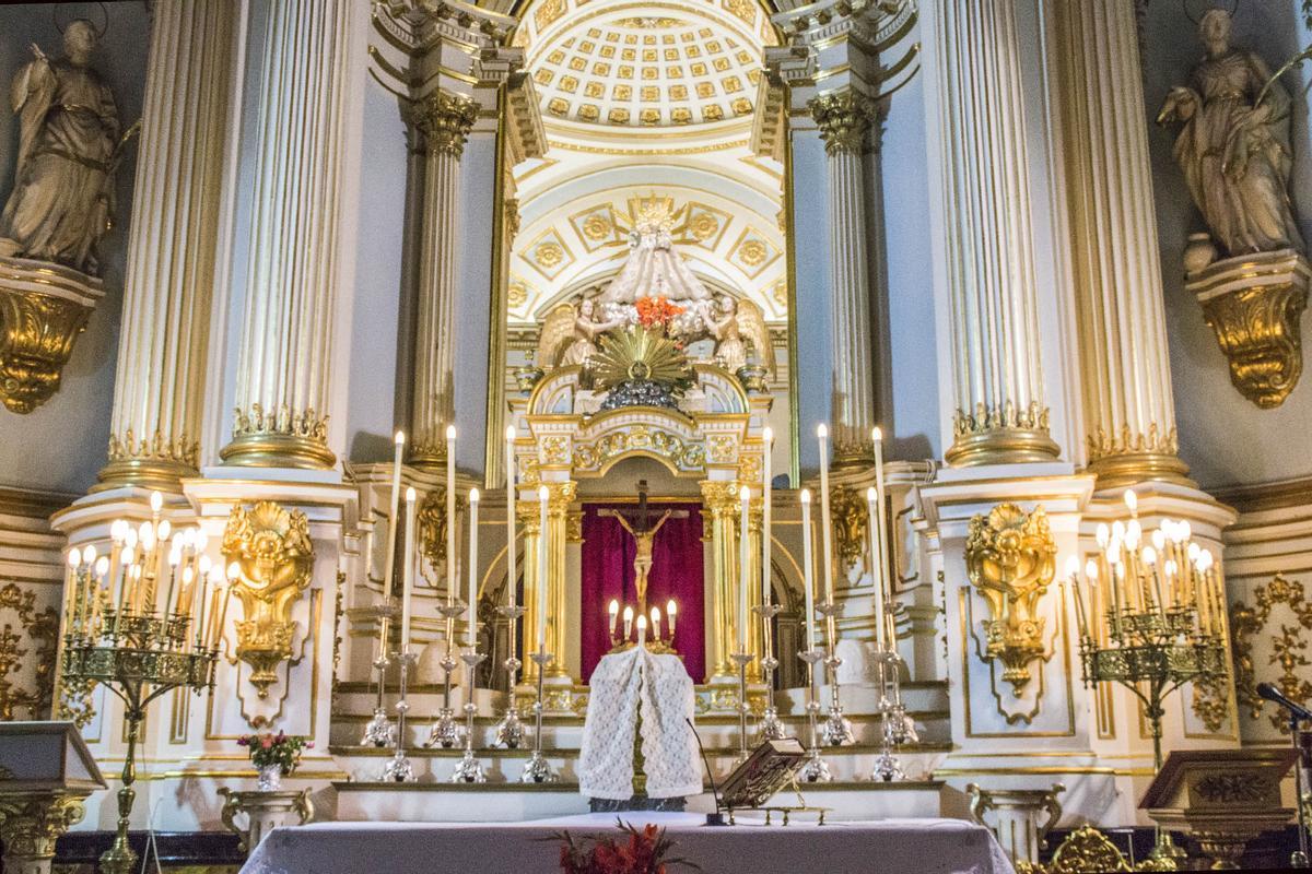 La habitación que se habilitará como columbario se encuentra a la derecha del altar