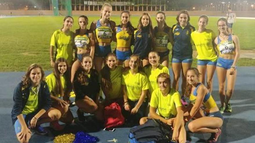 Las atletas cadete del CA Safor, en el nacional del año pasado.