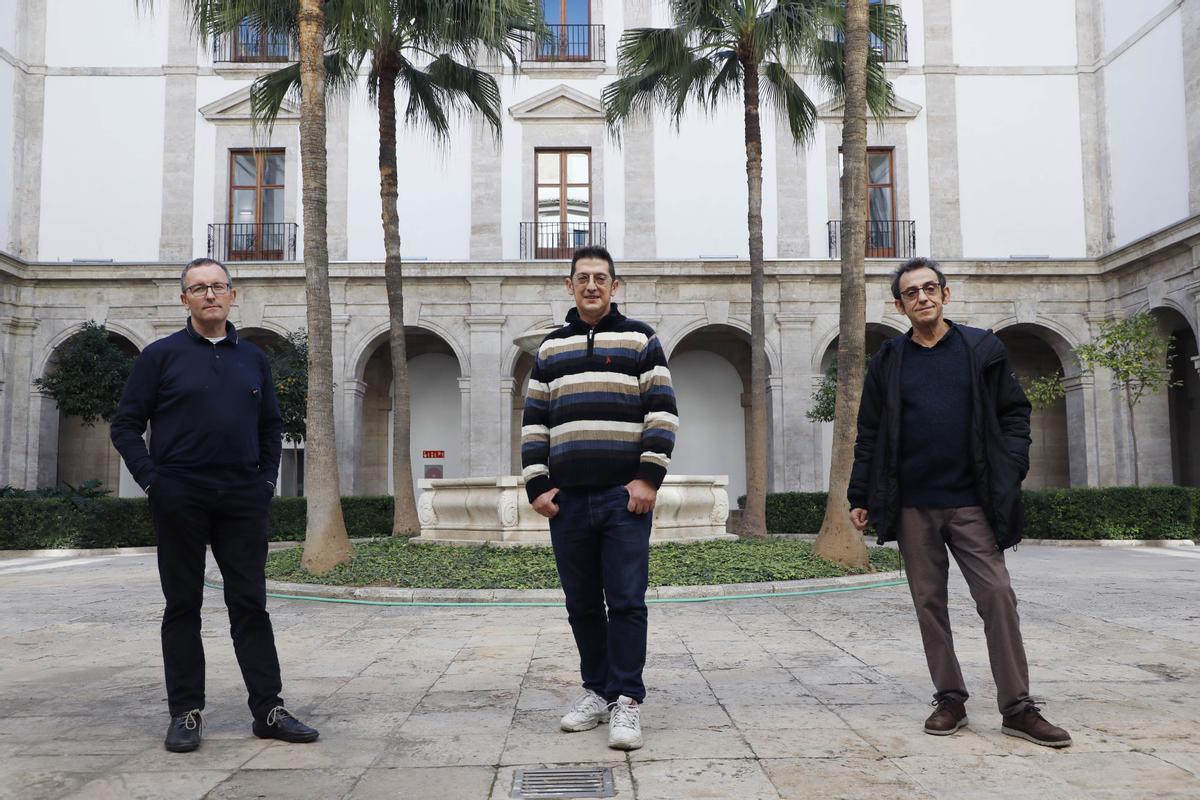 De izquierda a derecha; Enrique Alcañiz, Carlos Gómez y Ramón Espacio en la Delegación del Gobierno de València.