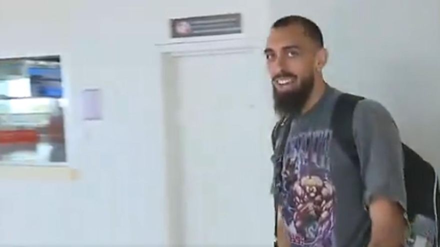 Borja Iglesias decide su futuro