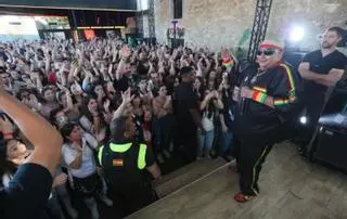 King África adelanta la Fiesta en Alicante con un concierto que fue «la bomba»