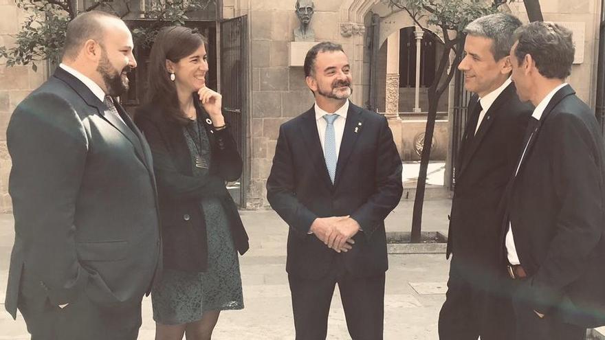 Lleïr Daban amb els altres delegats, a la Generalitat