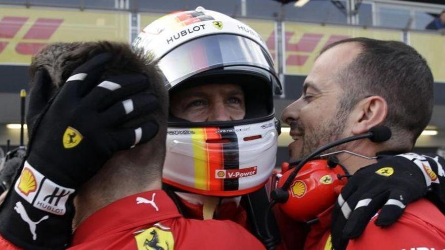 Vettel sigue sometiendo a los dos Mercedes