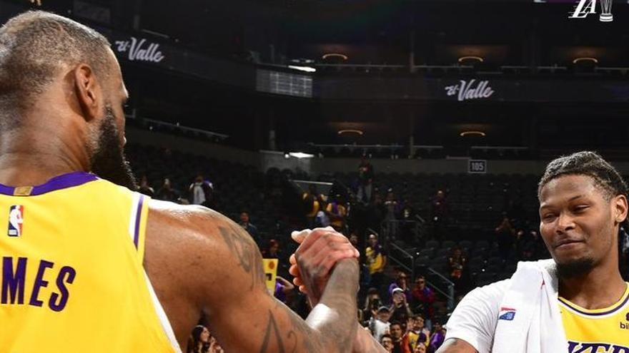 Los Lakers logran darle la bvuelta al marcador