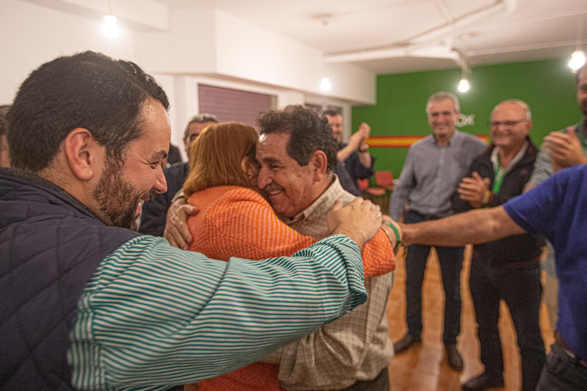 PP y VOX celebran sus resultados electorales en Orihuela