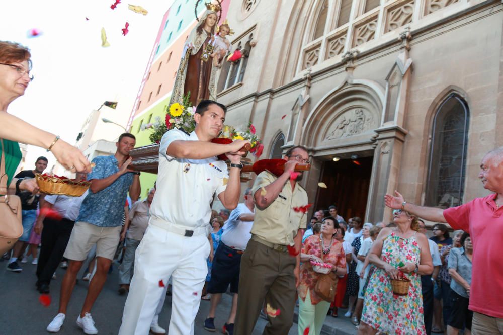 Procesión del Carmen por calles de Santa Catalina