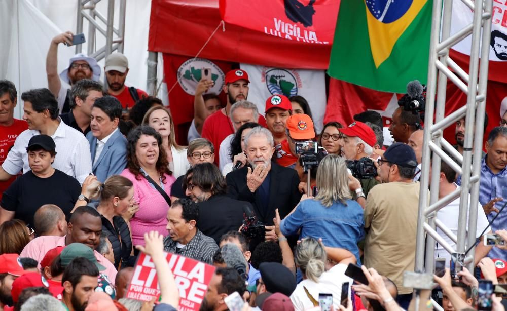 Lula sale de la cárcel 1 año y 7 meses después