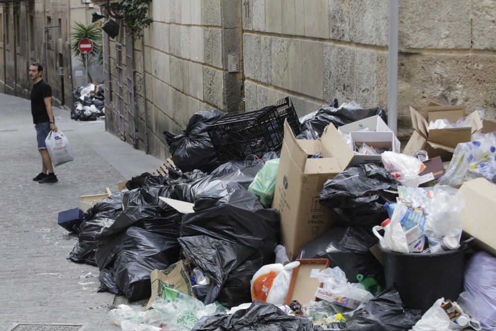 Basura en las calles de Alicante