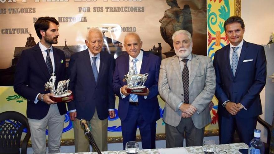 Homenaje a Fernando Tortosa en la Federación de Peñas