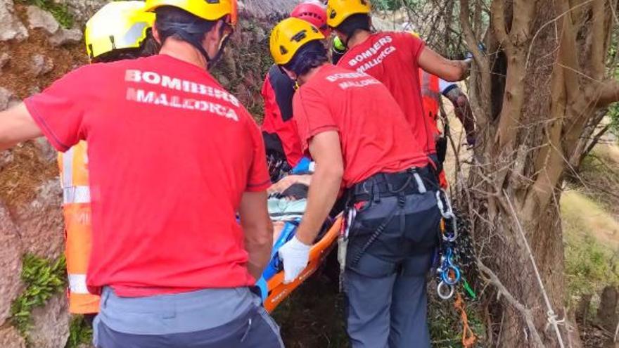 Un motorista, en estado crítico tras caer por en terraplén en el Coll de Sóller