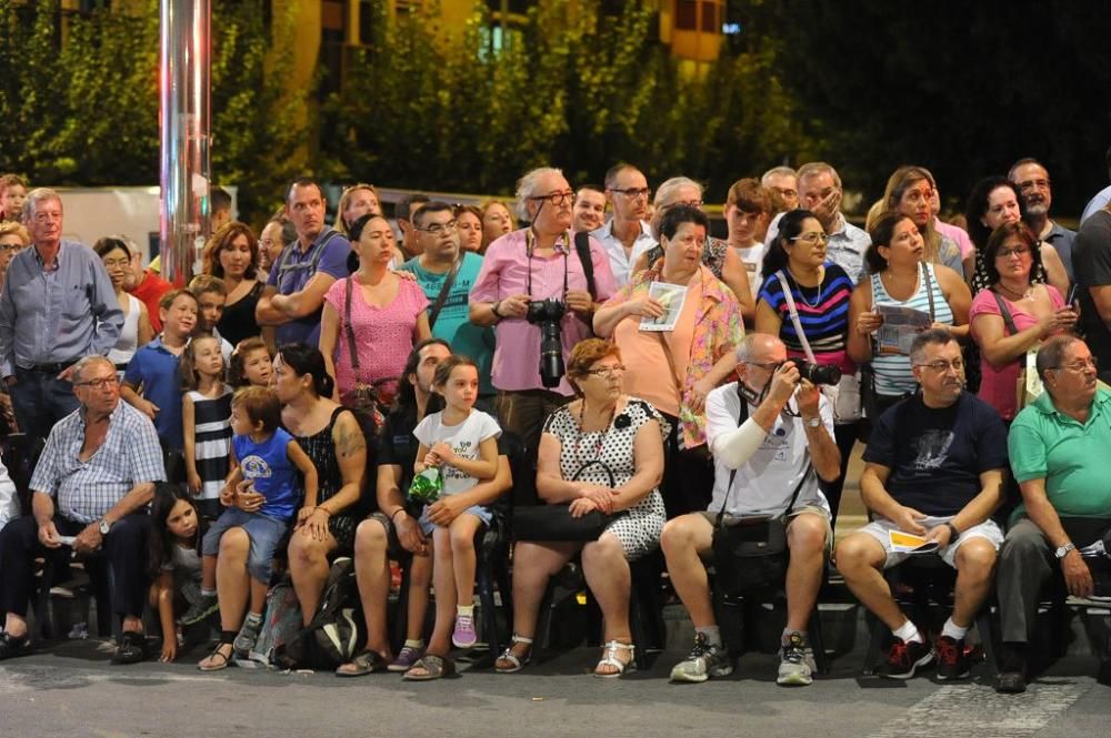 Desfile de Moros y Cristianos por las calles de Mu