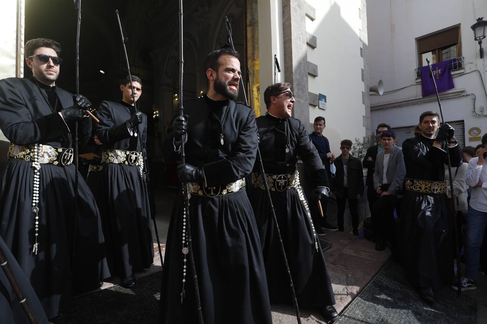 Viernes Santo en Sagunt. Subasta en la Ermita de la Sang.