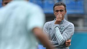 Luis Enrique, en el entrenamiento de la selección previo al duelo contra Suiza en San Petersburgo.