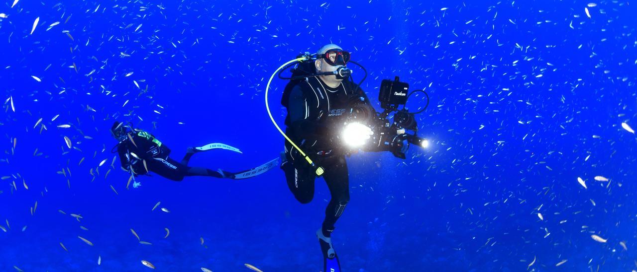 Galería | Una pareja de les Coves de Vinromà, plata en las profundidades