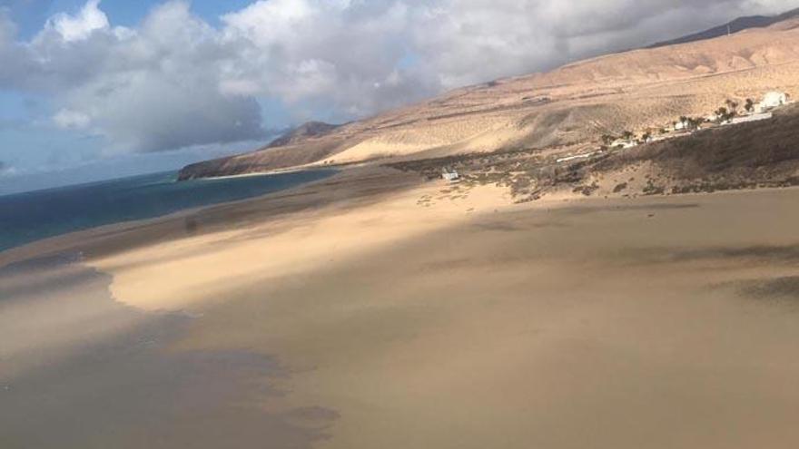 Turistas de diferentes nacionalidades permanecen atrapados en un albergue canario