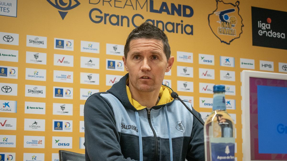 Jaka Lakovic durante su comparecencia en la sala de prensa del Arena, esta mañana.