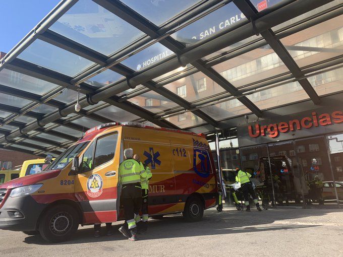 Ambulancias del 112 en el Hospital Clínico