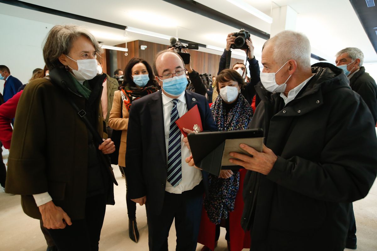 El ministro de Cultura visita la obra de la Biblioteca del Estado