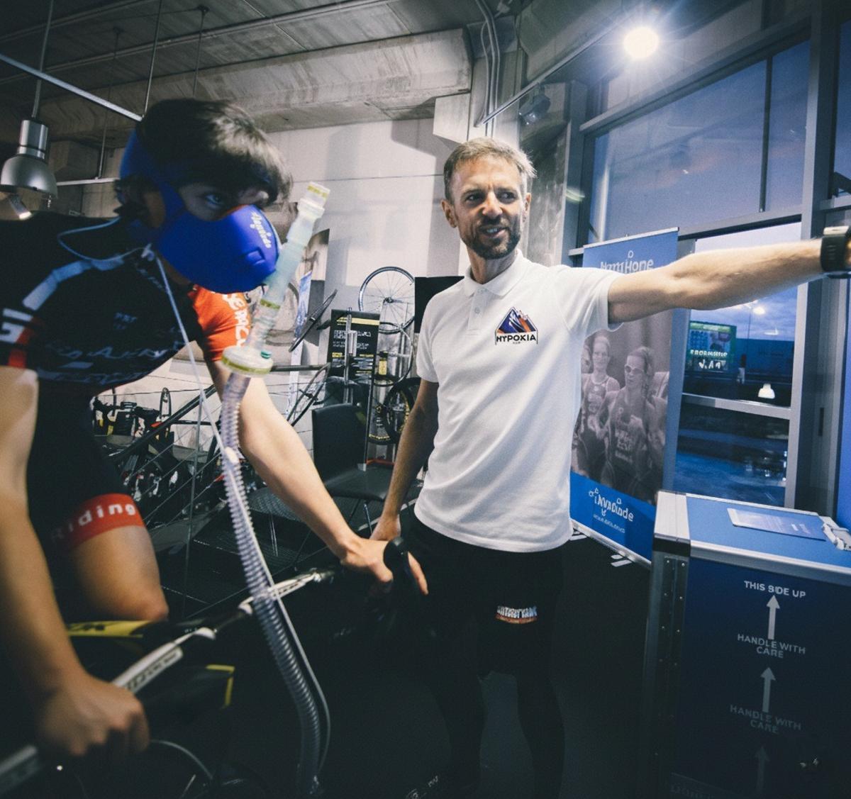 Aída Nuño, siete veces campeona de España de ciclocroos y Juan Manuel Toribio, CEO de Hypoxia Home