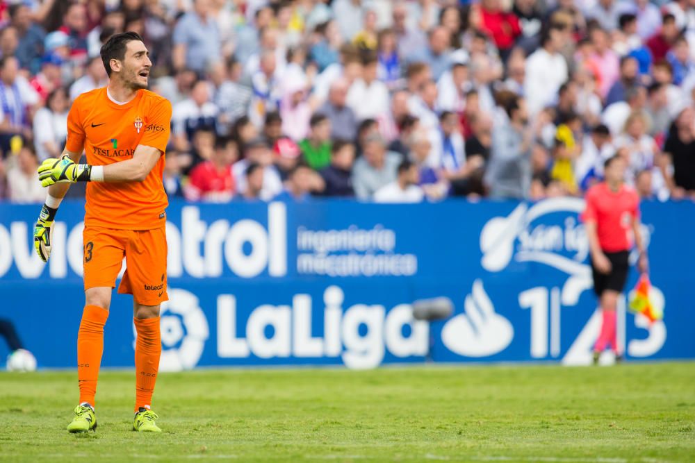 El partido entre el Zaragoza y el Sporting, en imágenes