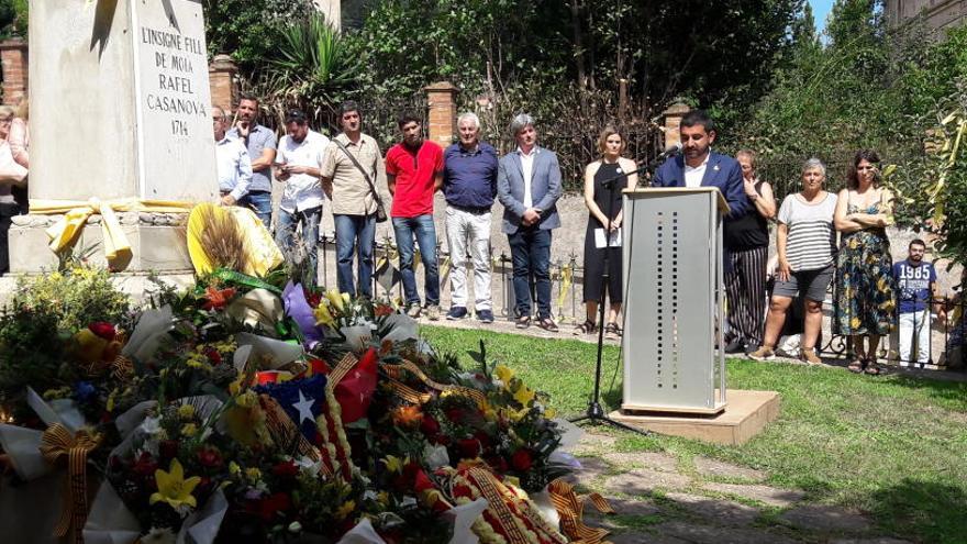 El conseller de Treball, Chakir El Homrani, ha participat a l&#039;acte celebrat a la vila natal de Rafael Casanova