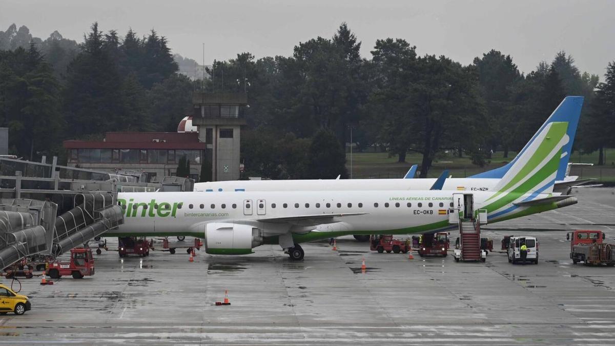 Peinador, el único aeropuerto gallego que crece en septiembre, cierra el verano con más de 400.000 viajeros