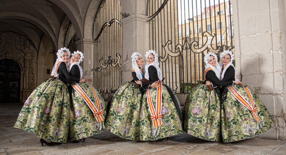 Las damas de Aleida se han convertido en una piña muy unida que espera con ganas estas Hogueras